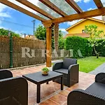 Ruralia Apto Rural Mirando Al Cuera Amarillo Piscina *