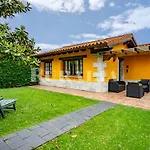 Ruralia Apto Rural Mirando Al Cuera Amarillo Piscina