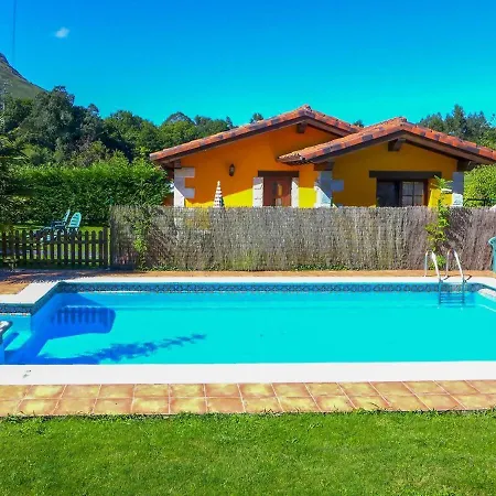 Ruralia Apto Rural Mirando Al Cuera Amarillo Piscina *