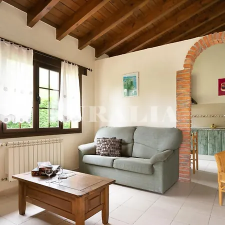 Ruralia Apto Rural Mirando Al Cuera Amarillo Piscina *